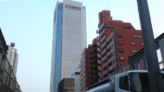 東京オペラシティ 外観