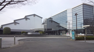 府中の森芸術劇場 外観