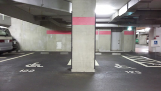 府中の森芸術劇場 車椅子駐車場
