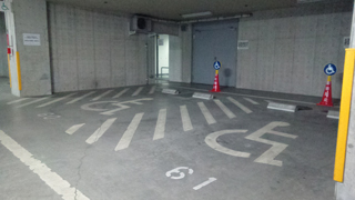 東大和市民会館 駐車場