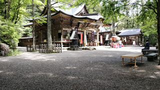 宝登山神社 境内