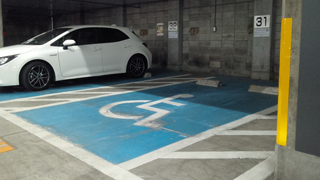 埼玉会館 駐車場