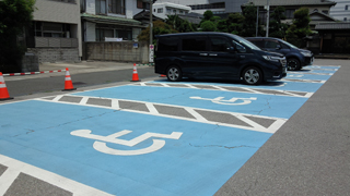 浦和競馬場 駐車場