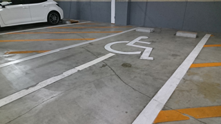 鎌倉芸術館 駐車場