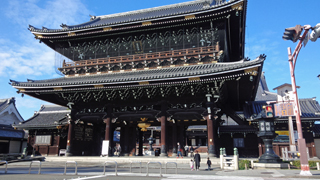 真宗本廟 御影堂門
