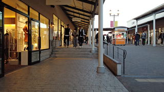 神戸三田プレミアム・アウトレット イーストストリート