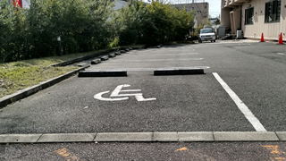 天理市民会館 駐車場
