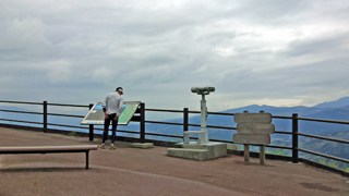 ���λ���־�